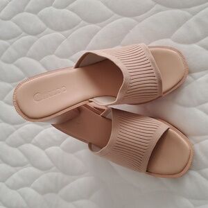 CUCCOO beige ribbed non stretch single band chunky heeled mule sandals.